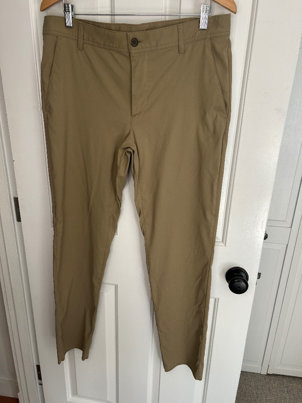 LL Bean Men's VentureStretch Commuter Chinos - 34 x 32 (unhemmed) - khaki tan